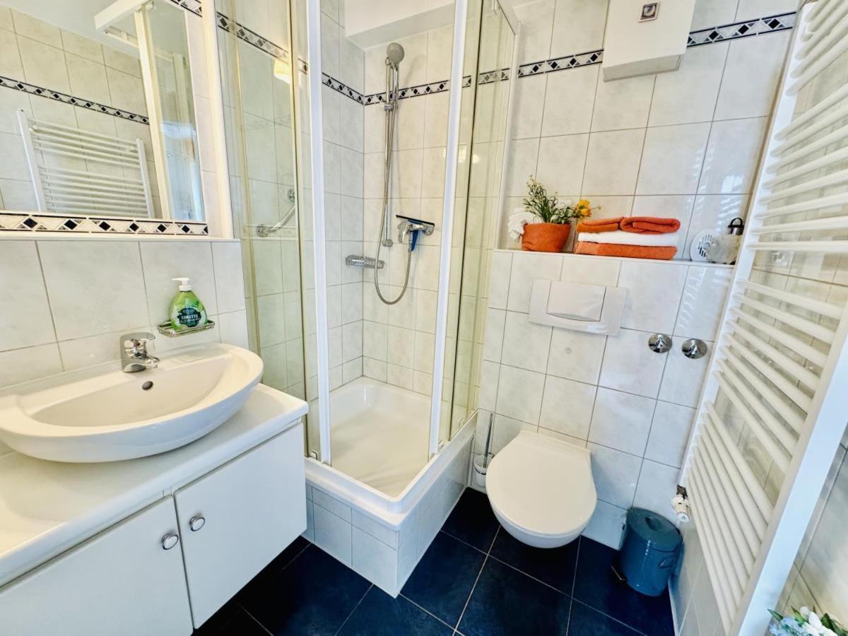 Haus Vier Freunde, Gabor *